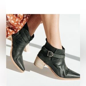 Free People Back Loop Ankle Boot
Black Leather